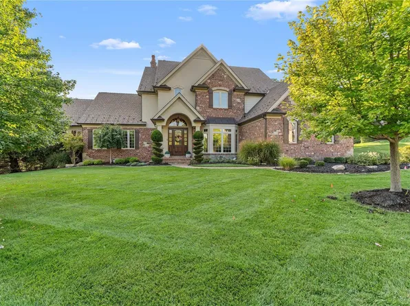 686 Morel Ct, Saint Albans, MO 63073