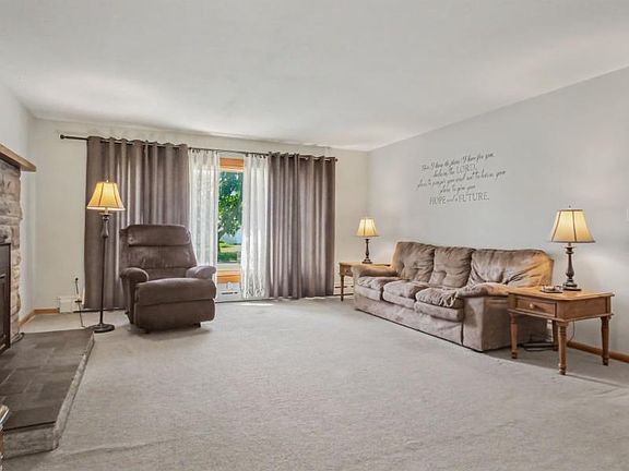 3rd image of 7004 Clabuesch St