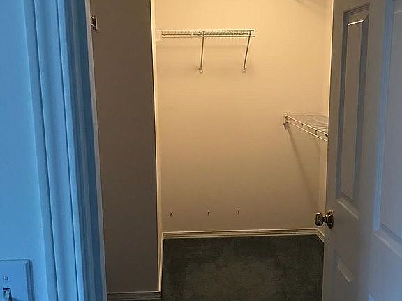 Walkin Master Bedroom Closet