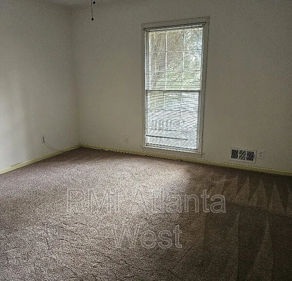 4757 Fellswood Dr — Photo 11