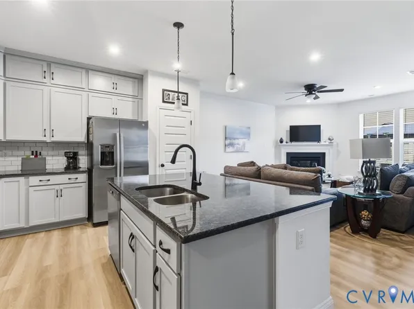 18751 Palisades Rdg, Moseley, VA 23120