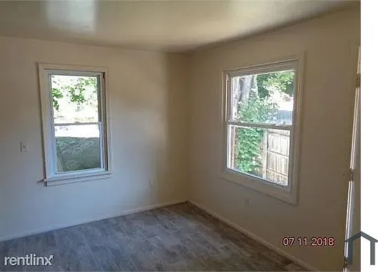 26 Hertel St — Photo 4