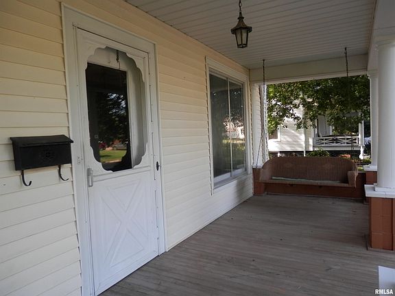 4th image of 402 N Carlysle Ave