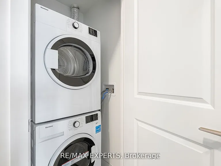 50 Upper Mall Way #B1504 — Photo 12