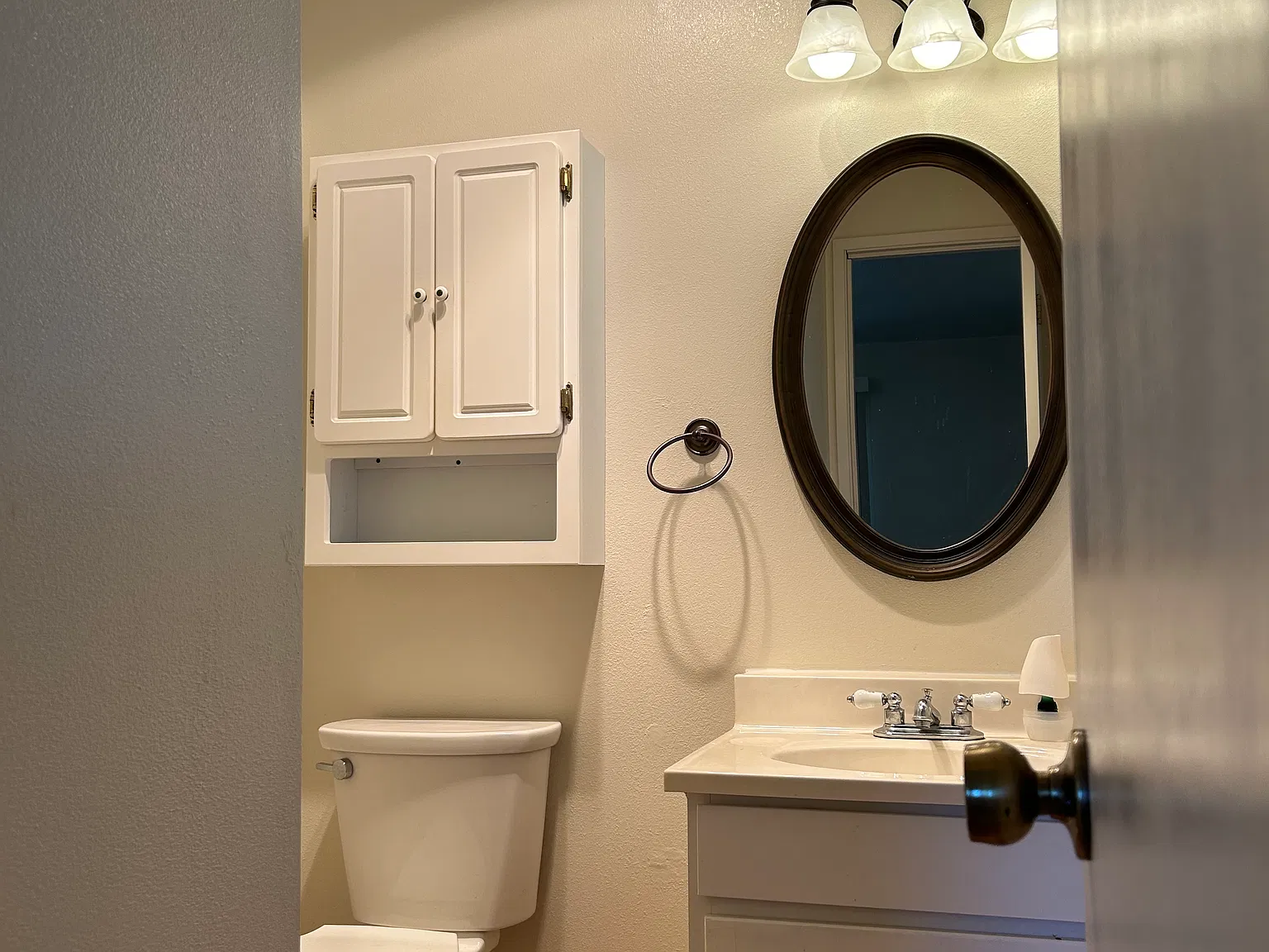 3 bed, 1328 sqft, $2,300 — Photo 4