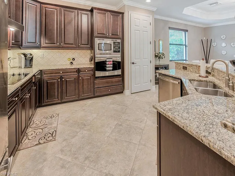9491 Piacere Way — Photo 10
