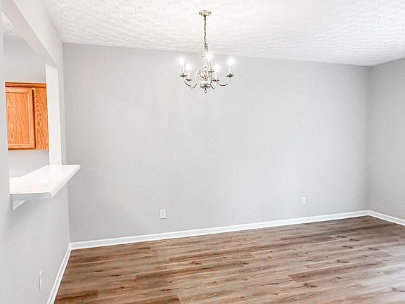 4th image of 55 Pearl Chambers Ct