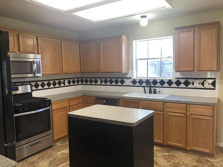 2110 Highland Bay Ct — Photo 7