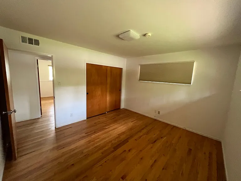 8045 S Lake Cir — Photo 12