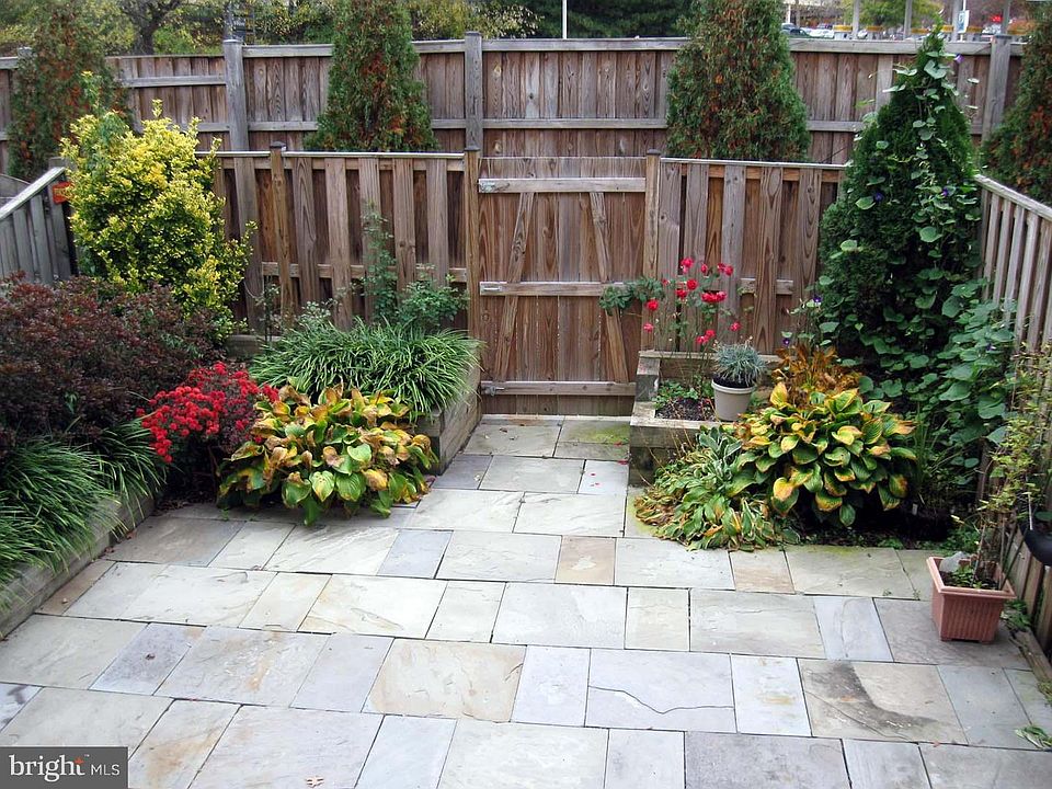 10227 Arizona Cir Bethesda MD Zillow Apartments for Rent in Bethesda