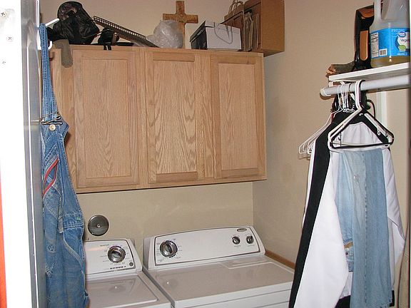 4th image of 8895 Glen Cir