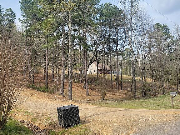 2nd image of 814 N Bumble Bee Rd