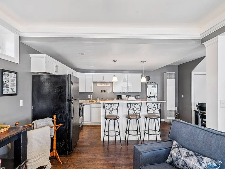934 S Shore Rd — Photo 37