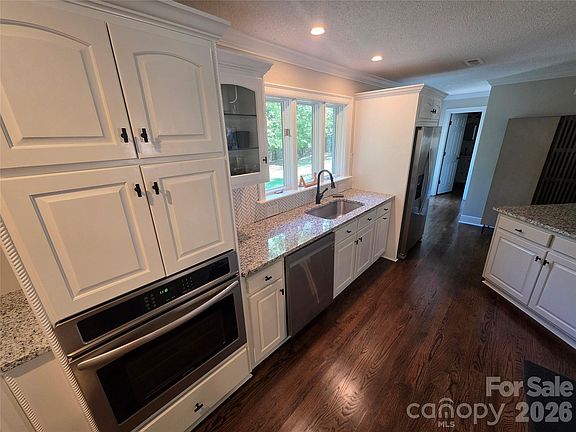 2nd image of 570 Crestside Dr SE
