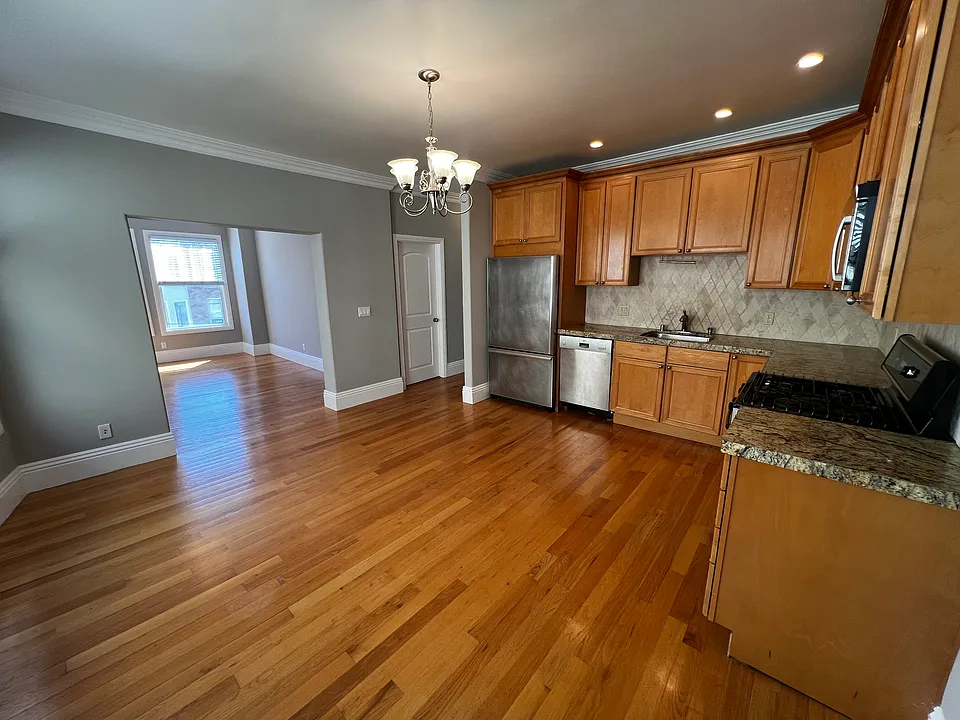 Kitchen/ Dining