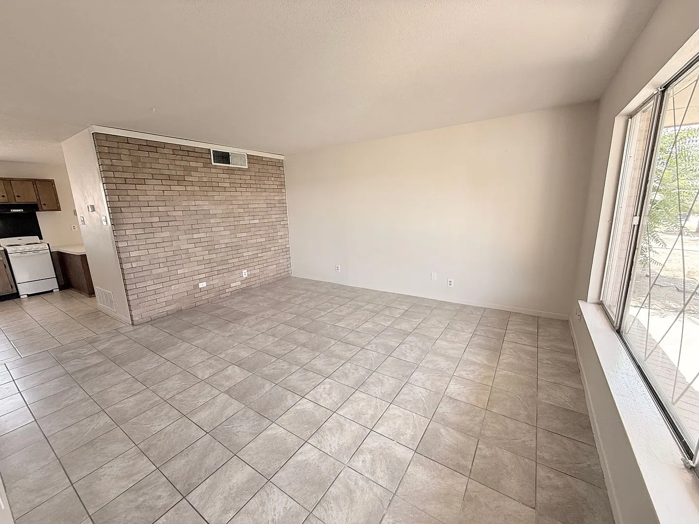 Retro Town House — Photo 3