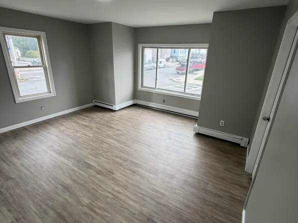 174 Montaup St #1, Fall River, MA 02724