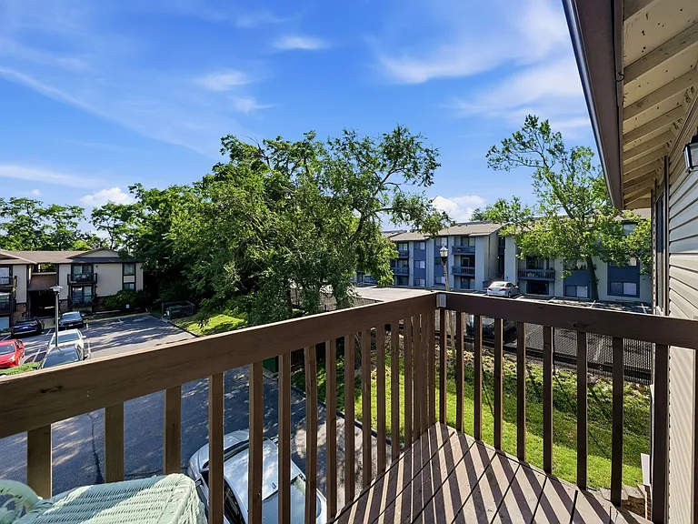 1021 Adworth Dr #J — Photo 16