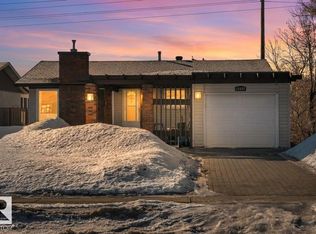 12127 152a Ave NW, Edmonton, AB T5X 1R1