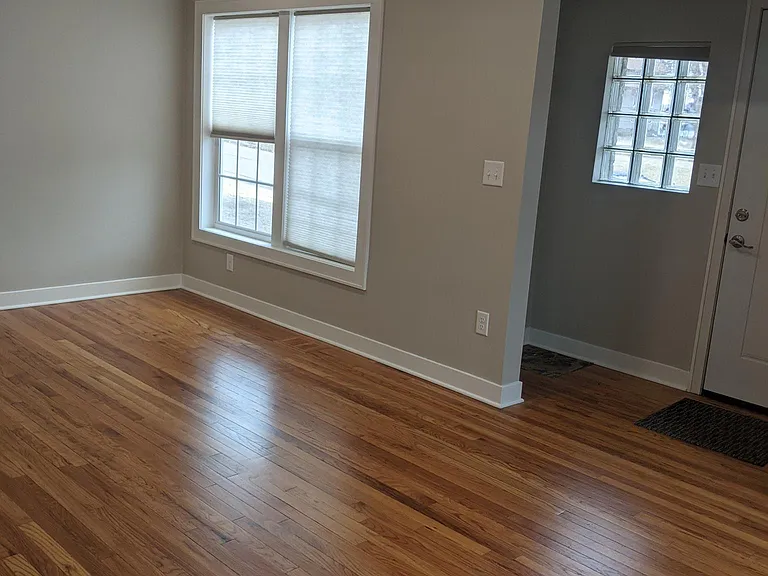 3001 S 43rd St — Photo 3