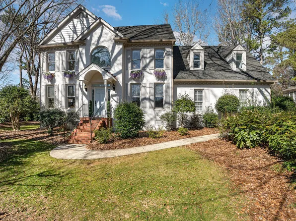 5428 Shoreline Ct, Holly Springs, NC 27540