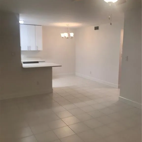 523 Broad Ave S #523 — Photo 7