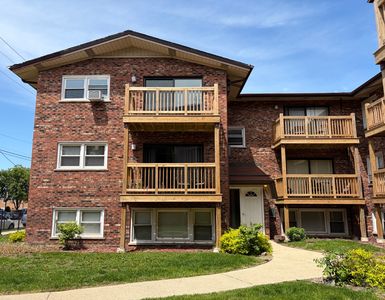 6447 S Narragansett Ave APT 1B, Chicago, IL, 60638