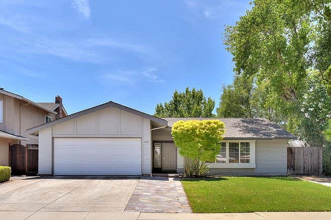 1st image of 418 Fullerton Dr