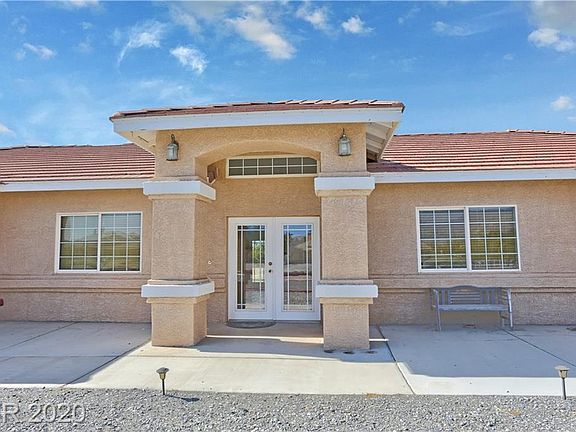 3rd image of 3390 S Rainbow Ave