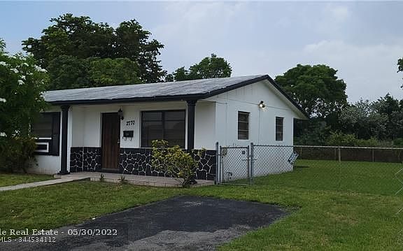 3rd image of 2770 NW 208th Ter