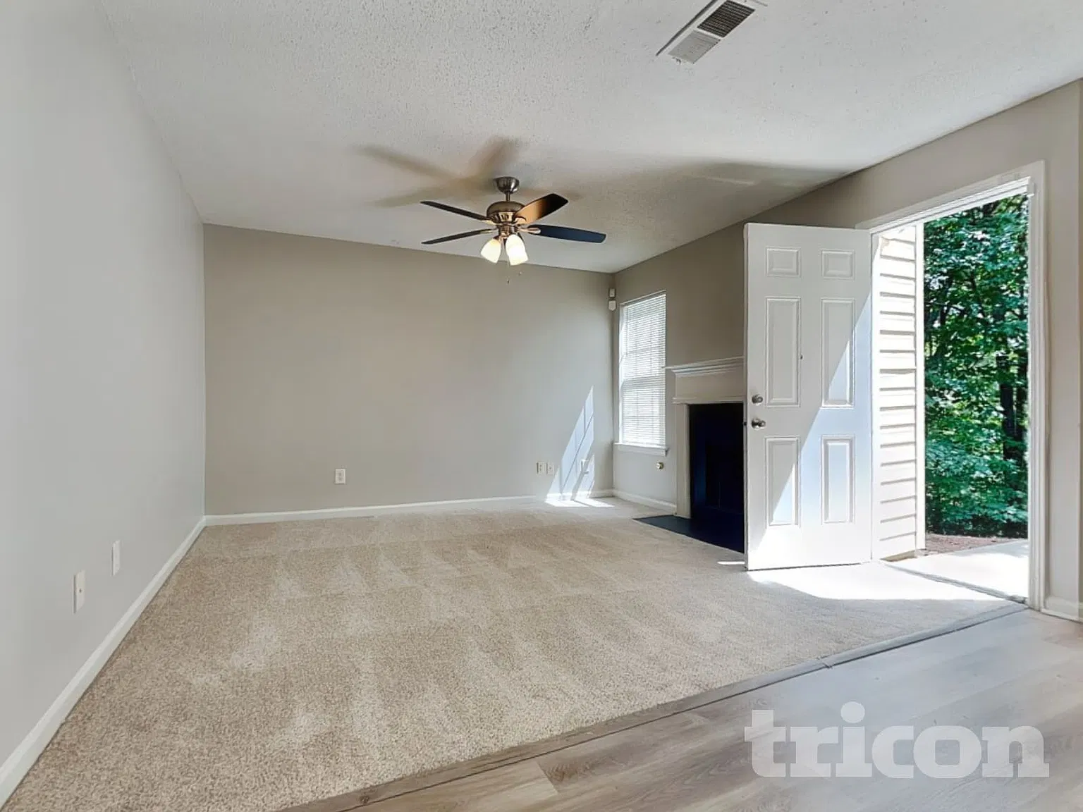 1052 Erie Circle Stone Mountain GA — Photo 3