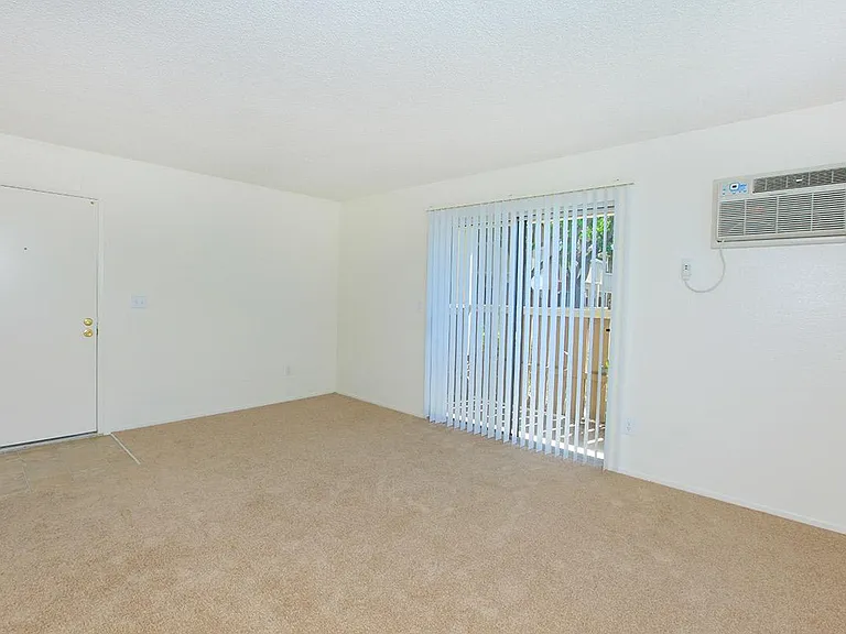 Five Coves Apartment Homes — Photo 31