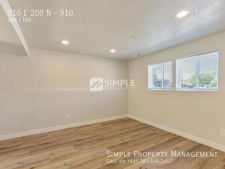 910 E 200 N #910 — Photo 13