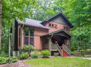 15 Dicksy Ln, Swannanoa, NC 28778