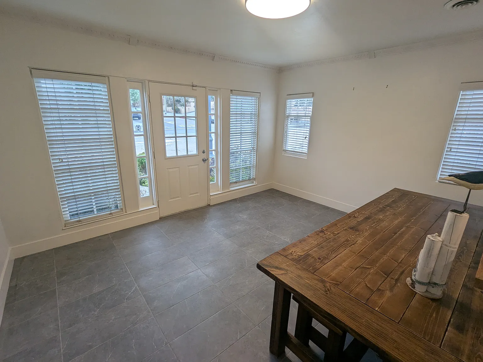 2 bed, 1400 sqft, $4,100 — Photo 2