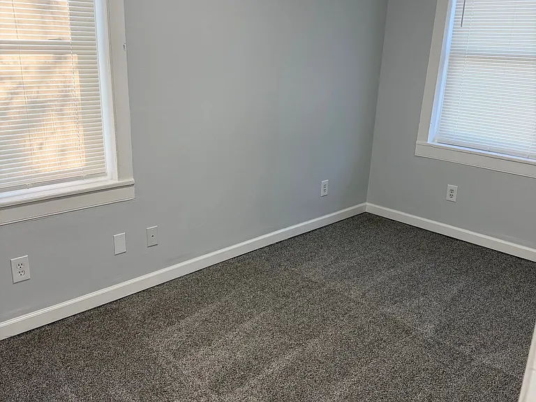 58 E Monroe St — Photo 15