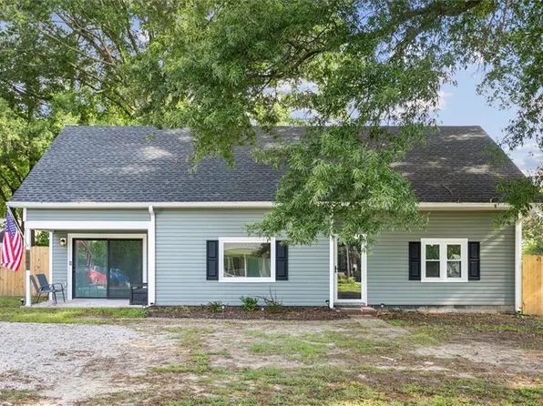 6891 Fairview St, Gloucester, VA 23061