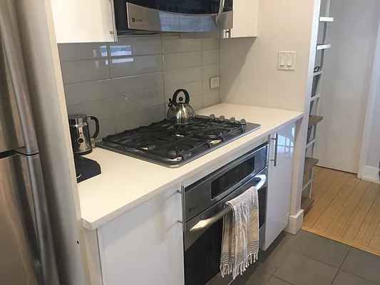Sold by Winzone Realty Inc | media 15