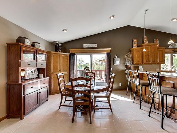 5th image of 961 Acacia Dr