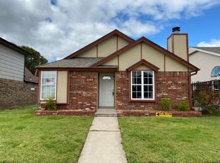 2125 Briarcliff Dr, Moore, OK 73170