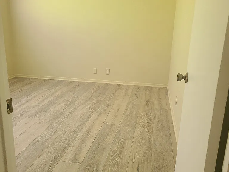 643 Hill St #B — Photo 26