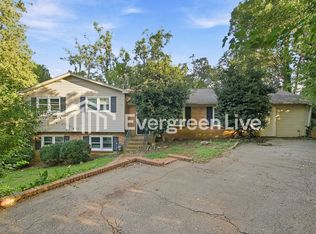 2043 Evergreen Dr, Boiling Springs, SC 29316