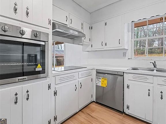 5th image of 4334 Greenleaf Cir SW