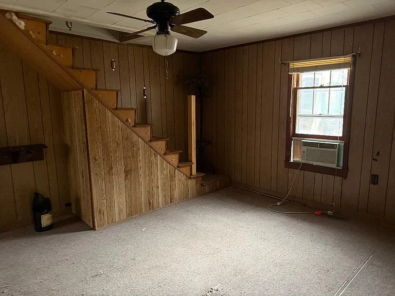 10010 Ferbie Rd — Photo 6