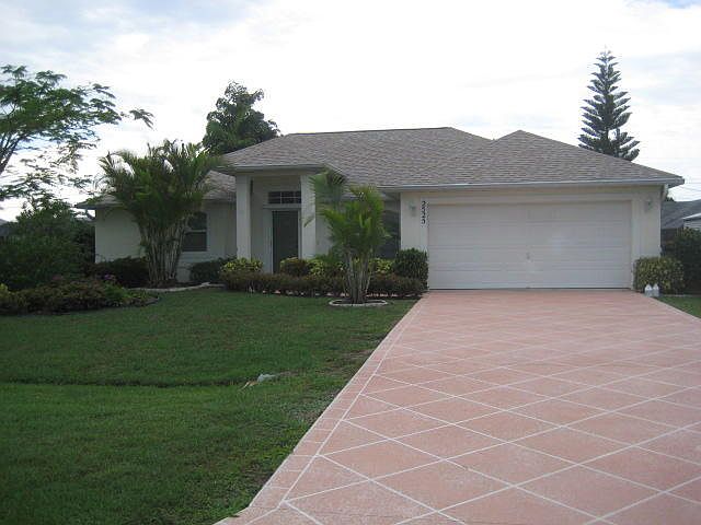 1st image of 2525 SE Grand Drive
