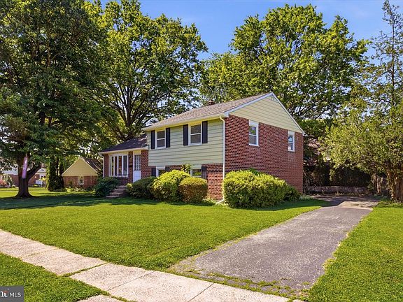 2nd image of 400 Rittenhouse Cir