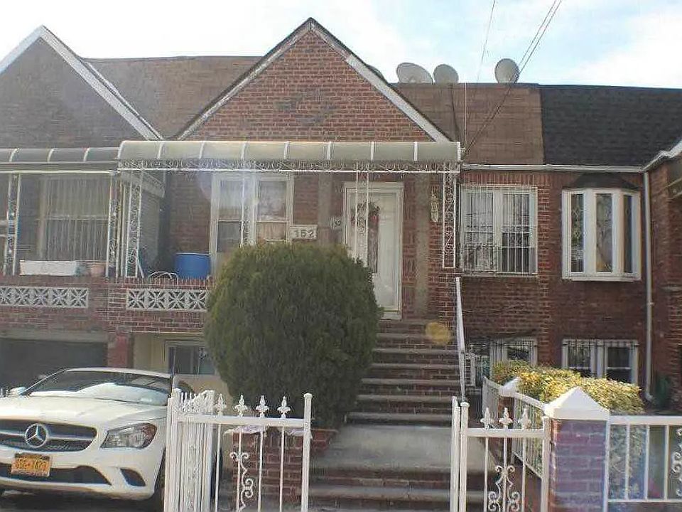 1st image of 152 E 88th St #1B