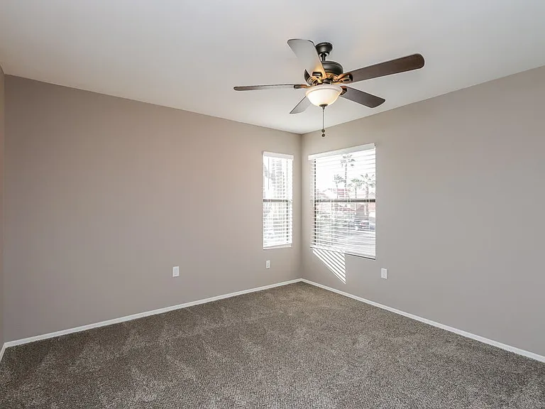 1534 E Campbell Ave — Photo 12