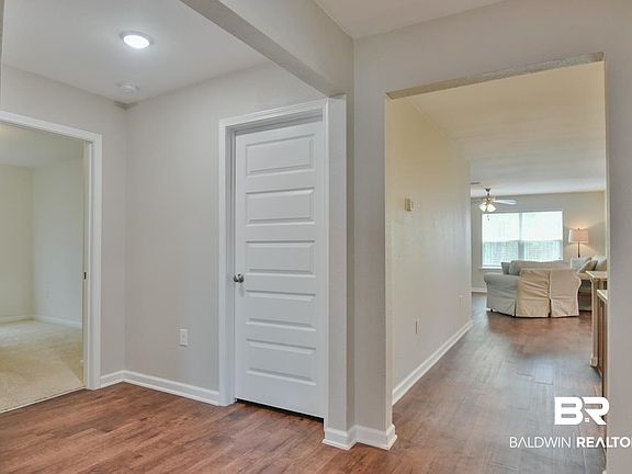 3rd image of 17430 Harding Dr