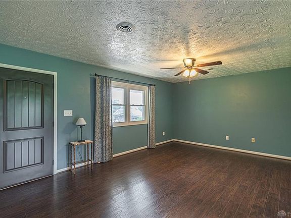 5th image of 902 Soldiers Home Miamisburg Rd